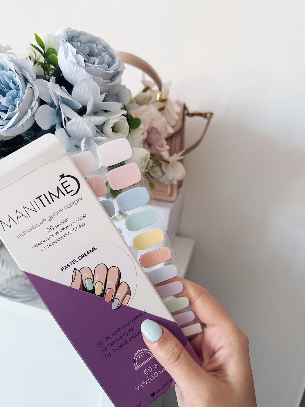 Pastel Dreams semi-cured gel nail strips by MANITIME – detail 7