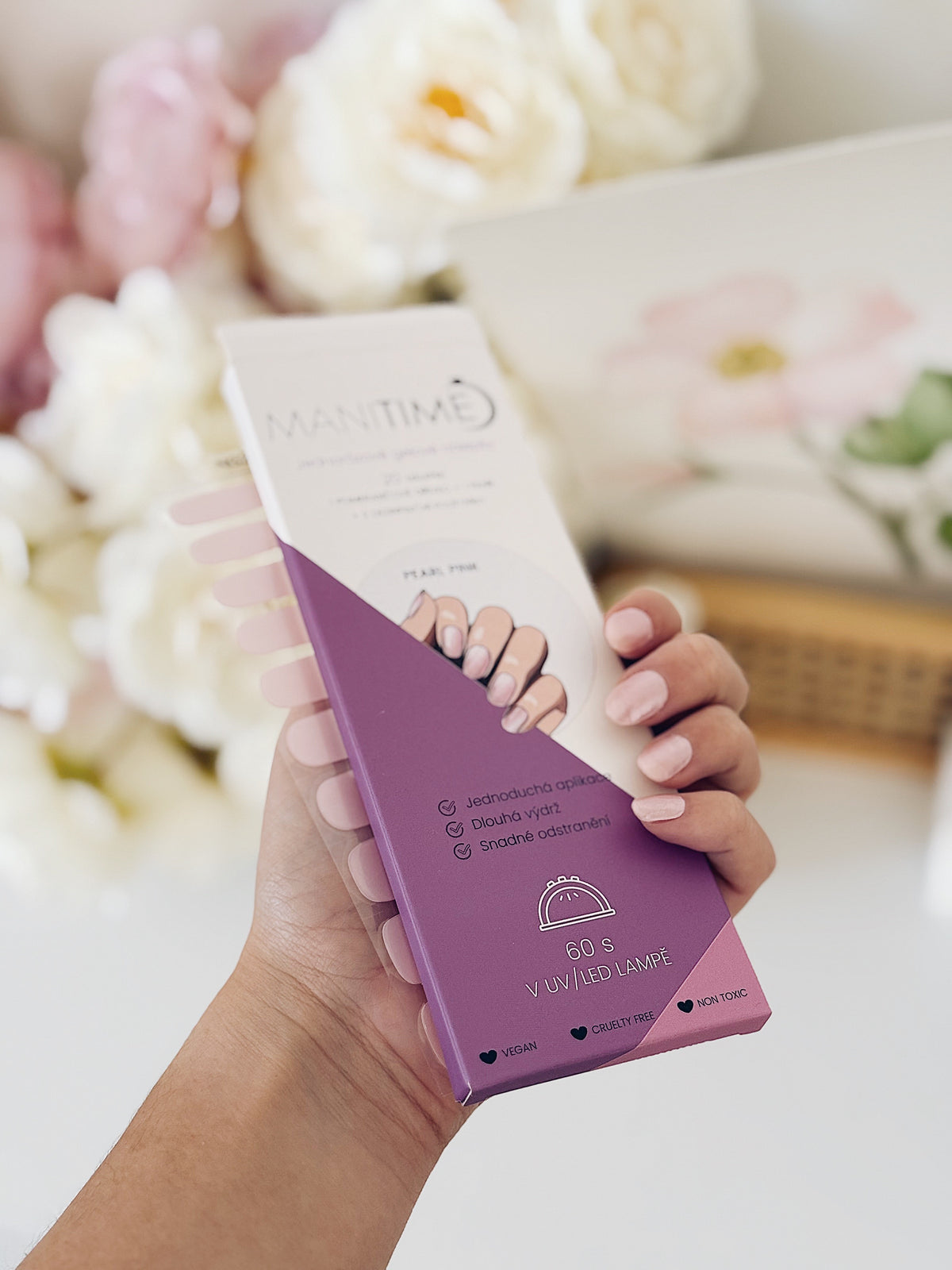 Pearl Pink semi-cured gel nail strips by MANITIME – detail 5