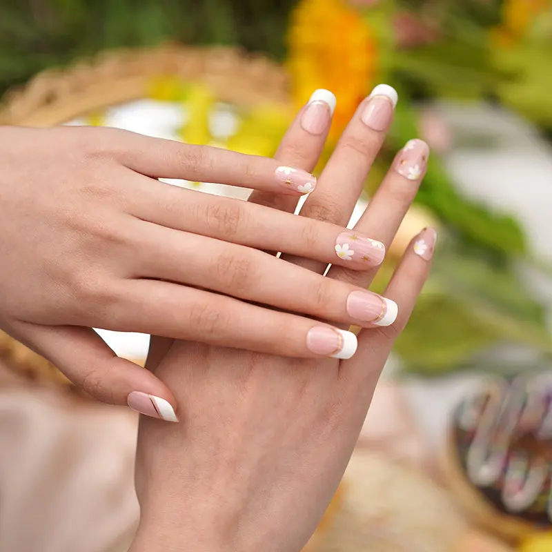 Blossom Touch semi-cured gel nail strips by MANITIME – detail 5