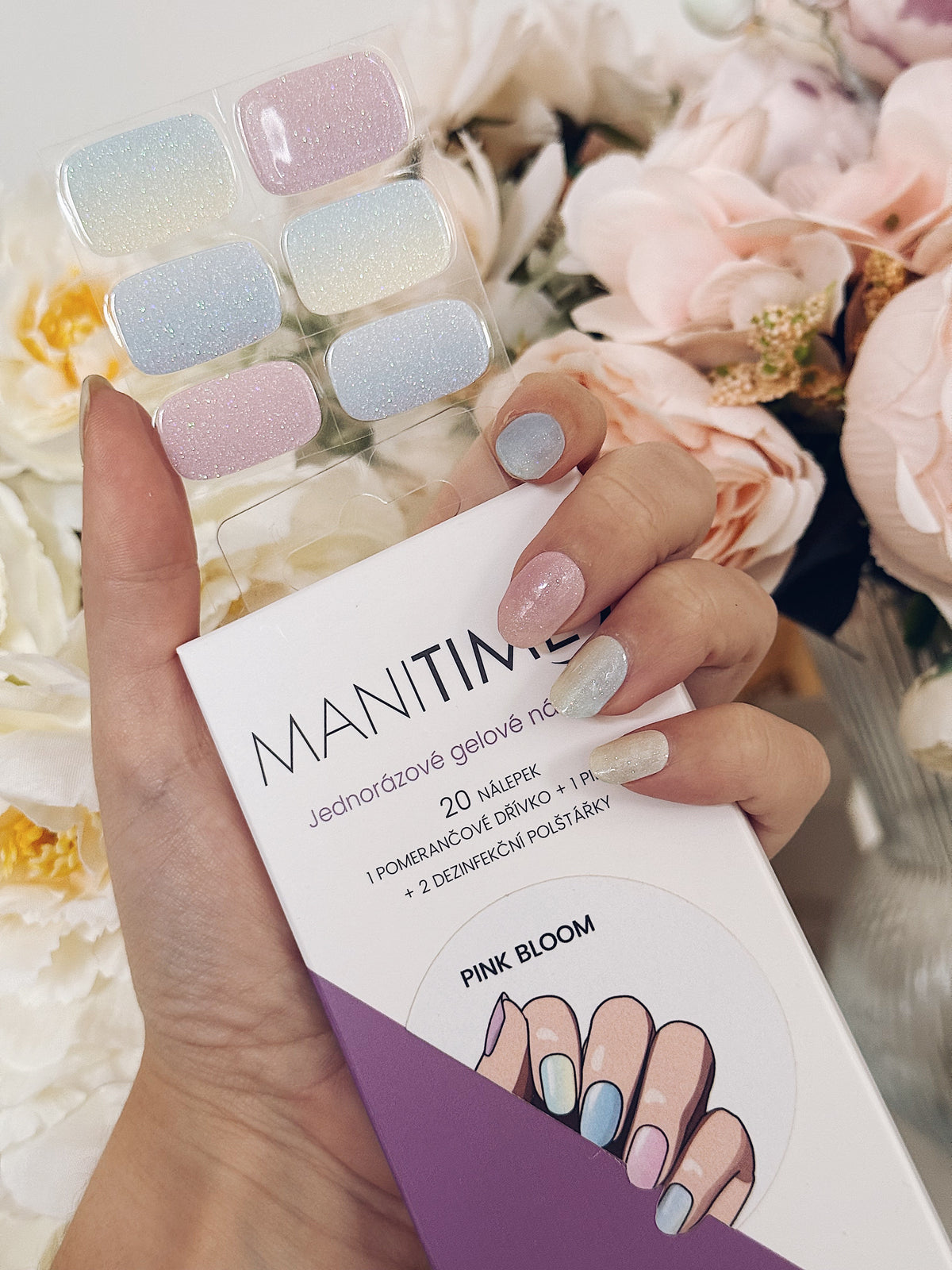 Pink Bloom semi-cured gel nail strips by MANITIME – detail 7