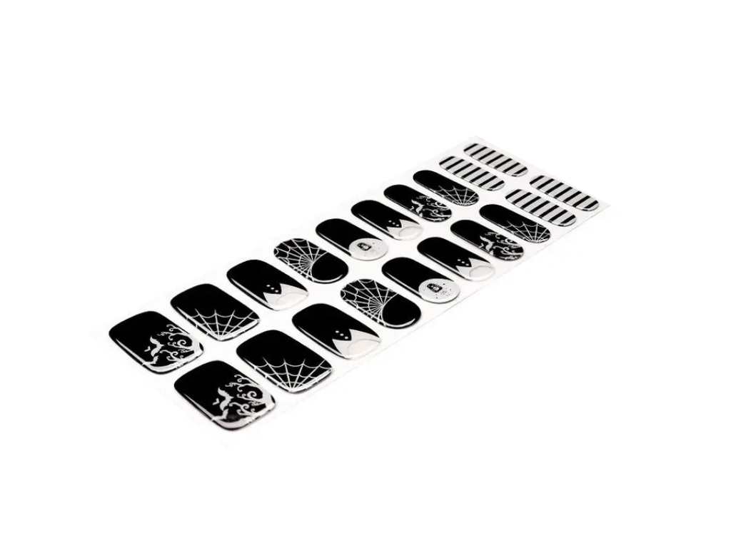Gothic Wednesday semi-cured gel nail strips by MANITIME – detail 8