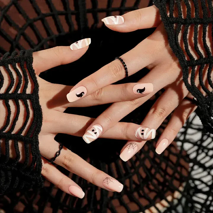 Boo Party semi-cured gel nail strips by MANITIME – detail 3